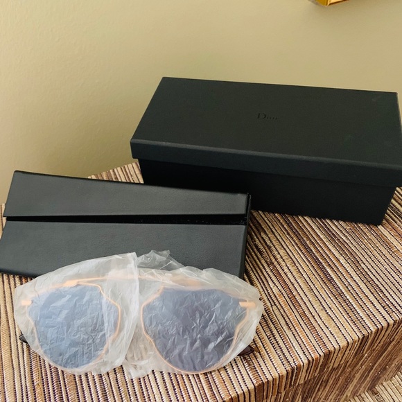 Christian Dior SoReal Pop Women’s Sunglasses. - Picture 7 of 10